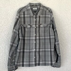 Columbia outdoor style long sleeve button down shirt size L
